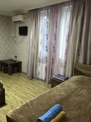 Отель Hotel Imereti Chiatʼura Роскошный трехместный номер-30